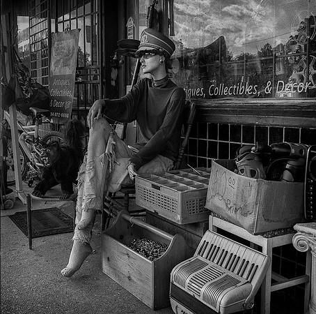 Fainting Couch Antiques
